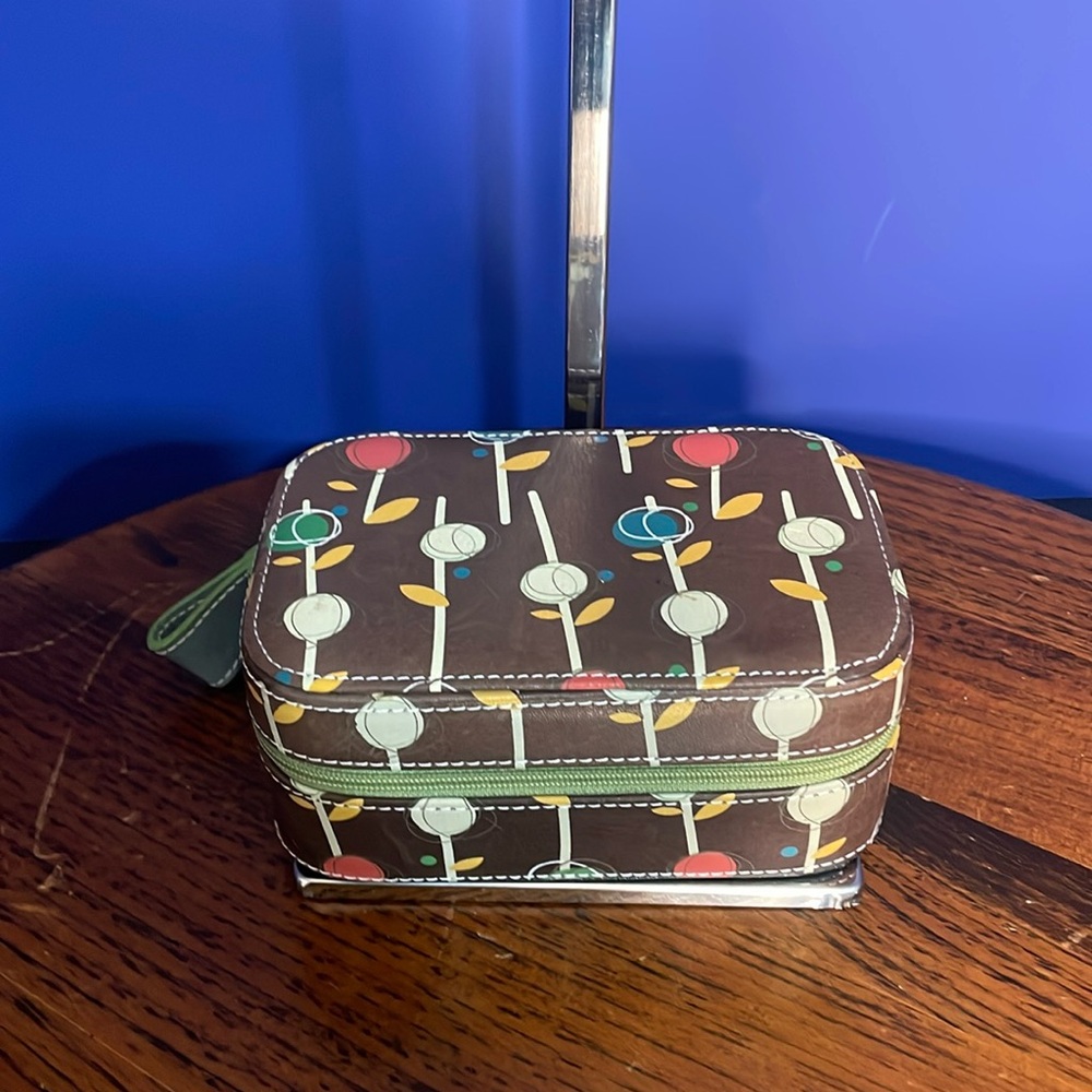 FOSSIL Jewelry Case Burgundy Beige Floral Zip Around Travel Jewelry Case